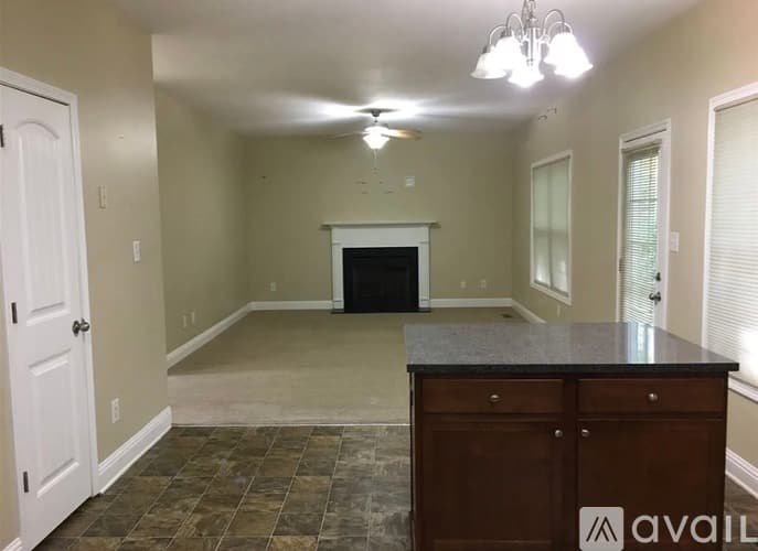 Macon House: 206 West Springs Drive