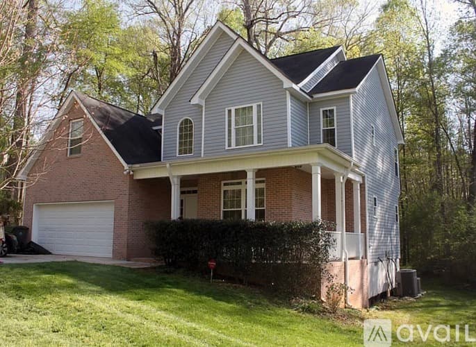 Macon House: 206 West Springs Drive