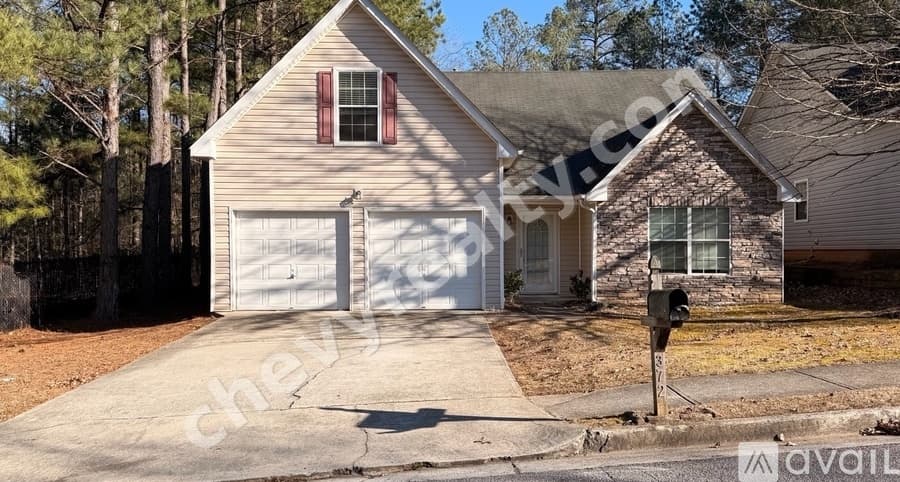 Fairburn House: 372 Berkshire Pl