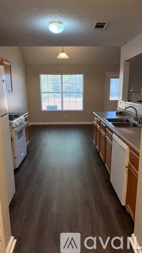 Fairburn House: 372 Berkshire Pl