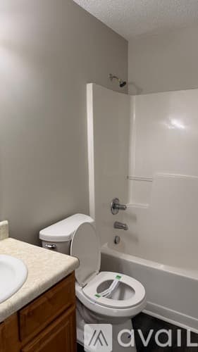 Fairburn House: 372 Berkshire Pl