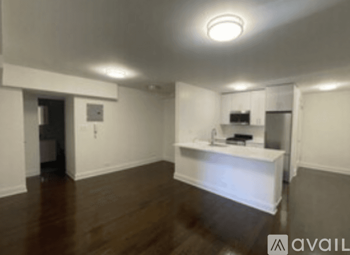 New York Apartment: 92 5th Ave