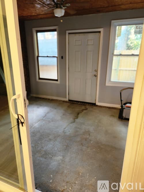 Newport News Townhome: 415 Hustings Lane