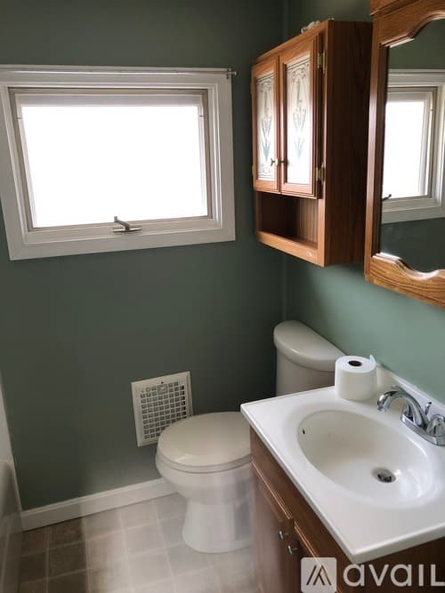 Altoona House: 909 28th St