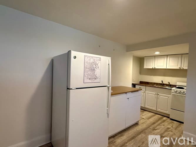 Boston Apartment: 22 Anderson St