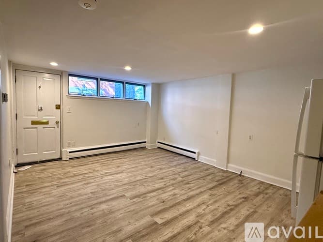 Boston Apartment: 22 Anderson St