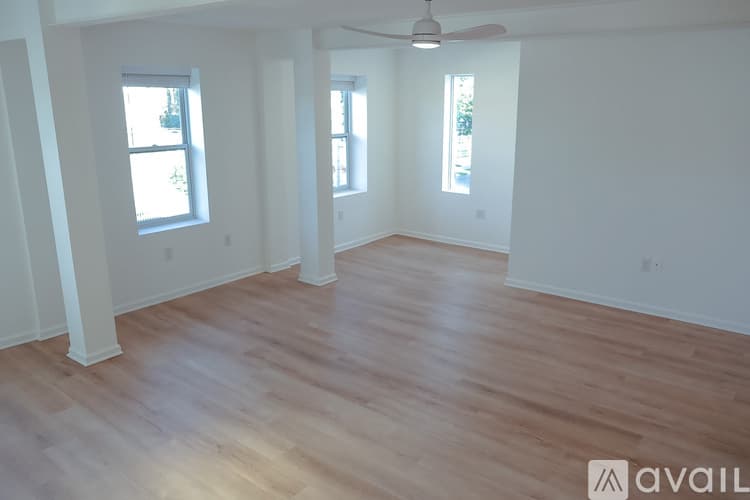 New Haven Apartment: 56 Vernon Street
