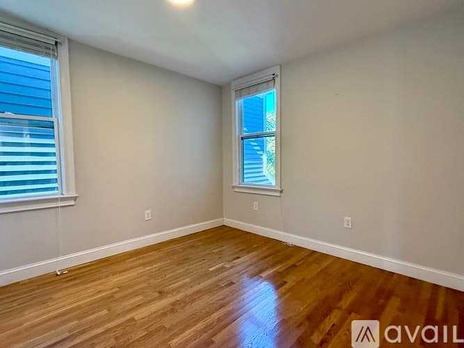 Cambridge Apartment: 17 Plymouth St