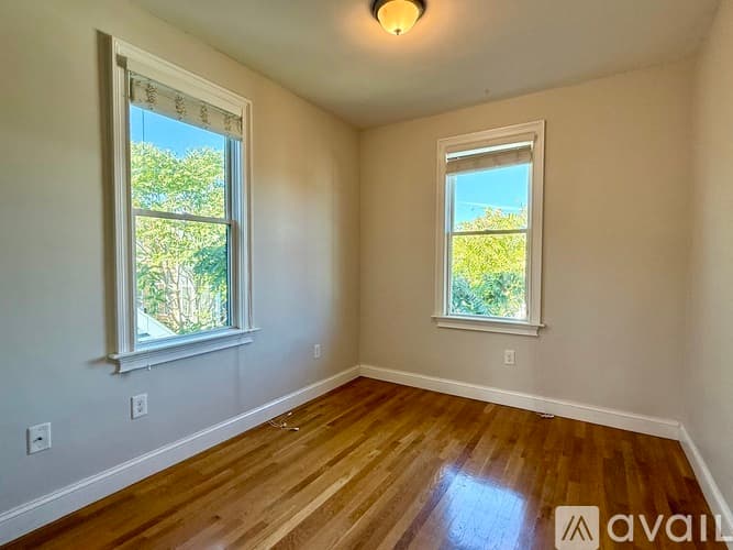 Cambridge Apartment: 17 Plymouth St