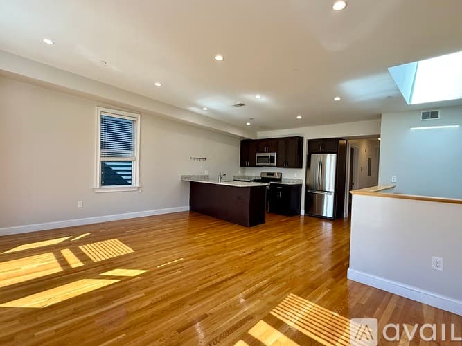 Cambridge Apartment: 17 Plymouth St