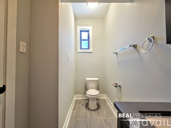 Chicago Apartment: 4851 N Damen Ave
