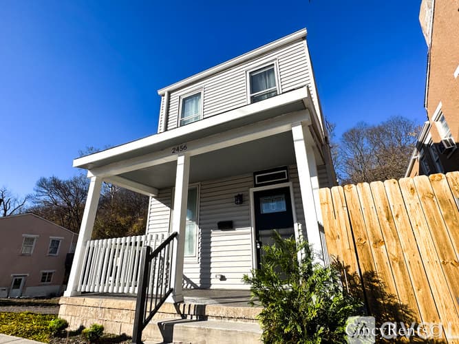 Cincinnati House: 2456 Riverside Dr