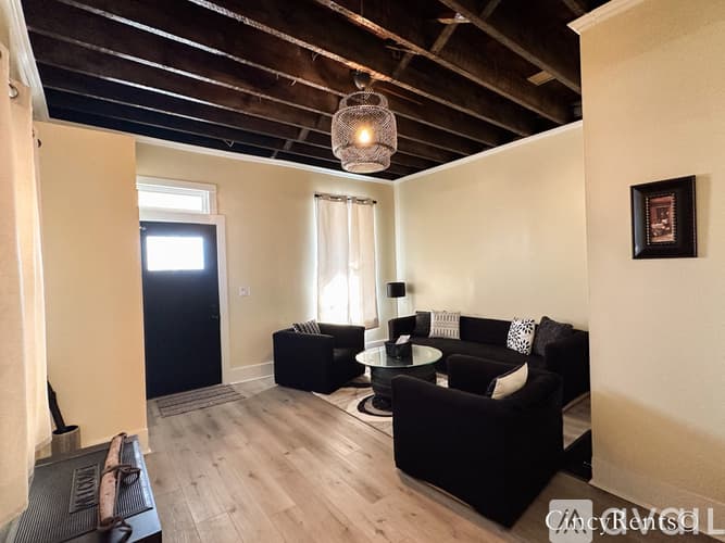 Cincinnati House: 2456 Riverside Dr