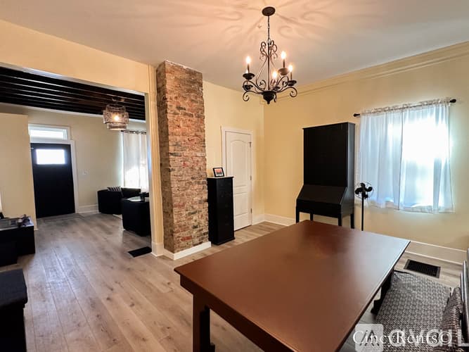 Cincinnati House: 2456 Riverside Dr