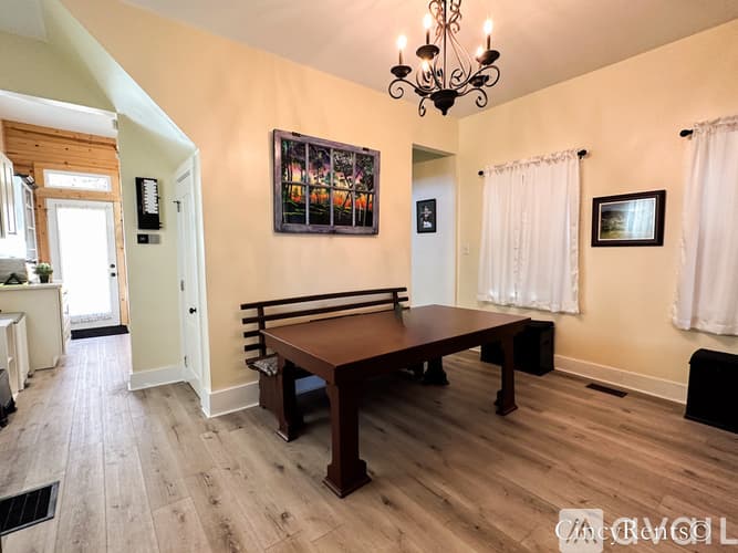 Cincinnati House: 2456 Riverside Dr
