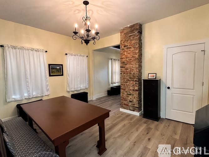 Cincinnati House: 2456 Riverside Dr
