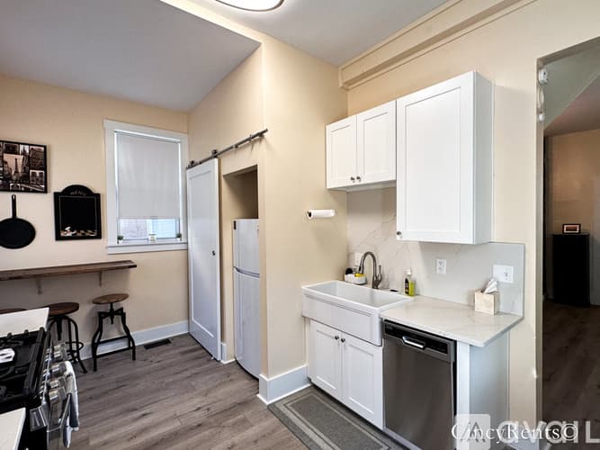 Cincinnati House: 2456 Riverside Dr