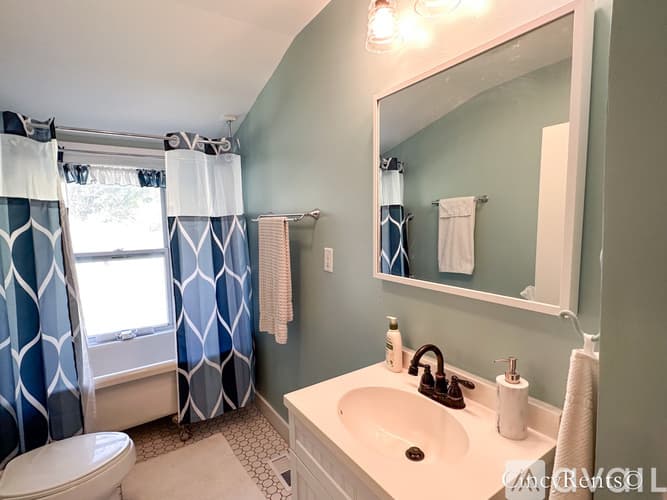 Cincinnati House: 2456 Riverside Dr