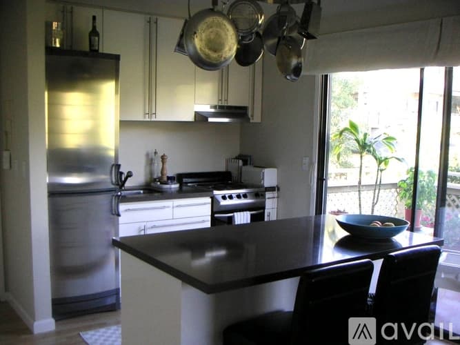 Del Rey Oaks Condo: 611 Quail Run Court