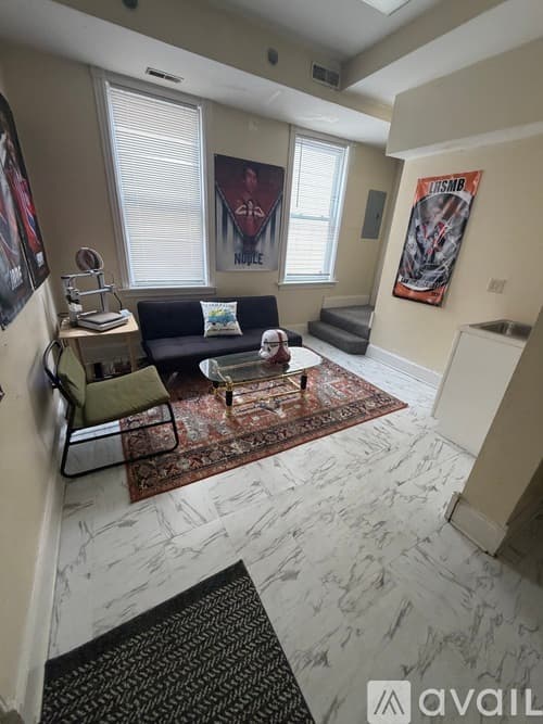 Cincinnati House: 2209 West Clifton Avenue