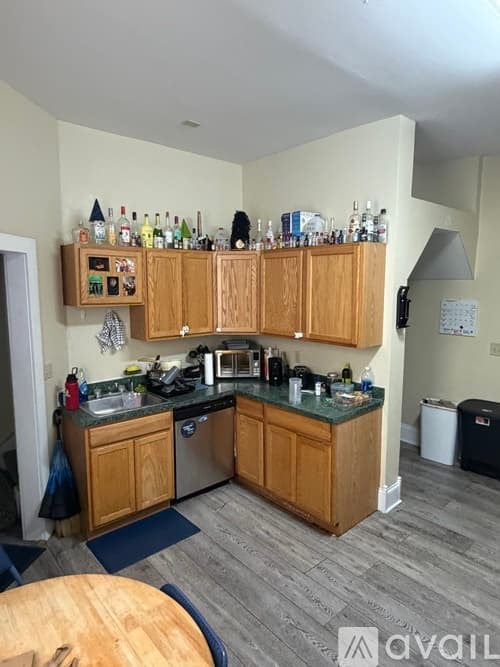 Cincinnati House: 2209 West Clifton Avenue
