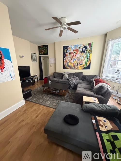 Cincinnati House: 2209 West Clifton Avenue