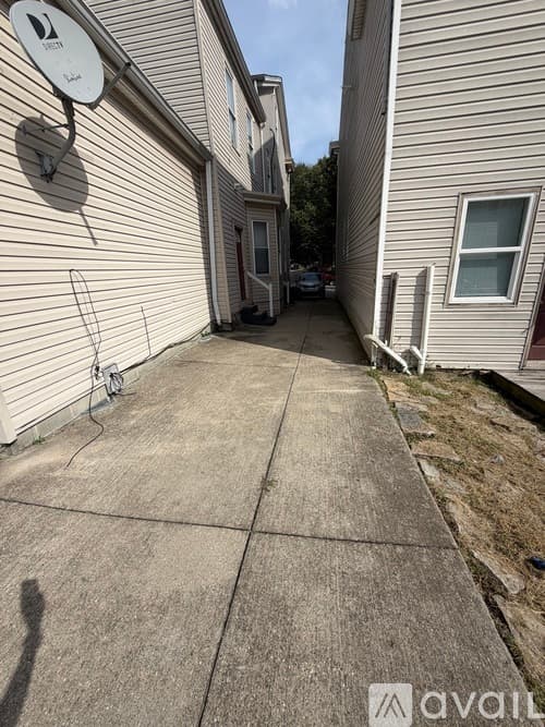 Cincinnati House: 2209 West Clifton Avenue