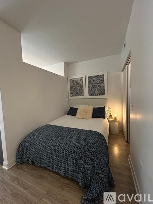 Chicago House: 720 S Wells St