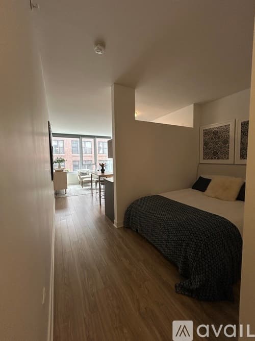 Chicago House: 720 S Wells St