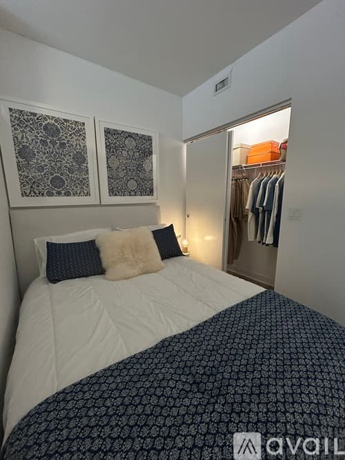 Chicago House: 720 S Wells St