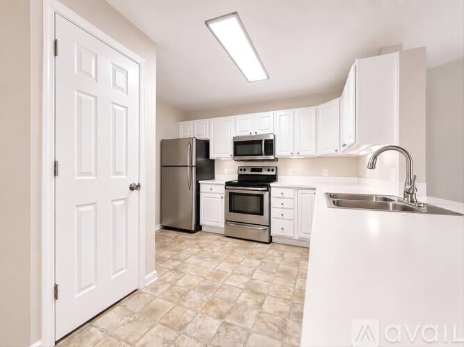 Battle Creek Apartment: 100 Gethings Circle