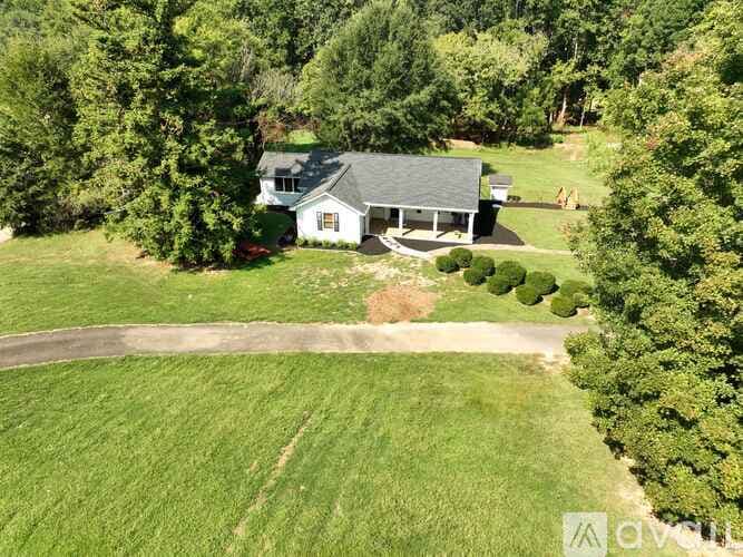 Canton House: 4299 E Cherokee Dr
