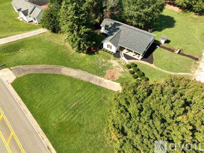 Canton House: 4299 E Cherokee Dr