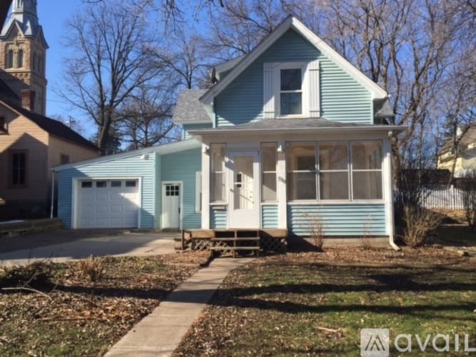 Stillwater House: 518 2nd Street South