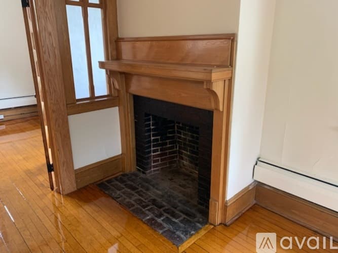 Amherst Apartment: 46 Main St