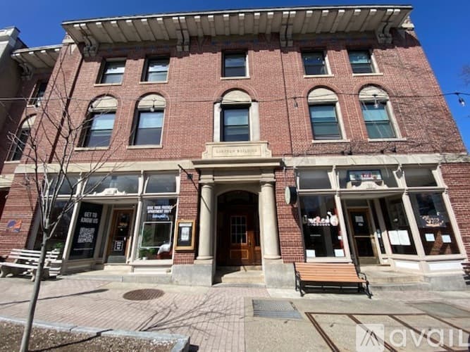 Amherst Apartment: 46 Main St