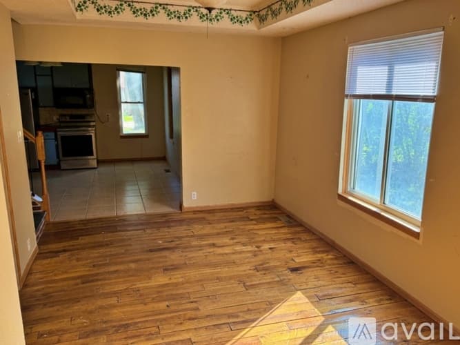 St. Cloud House: 222 19 1 2 Ave N