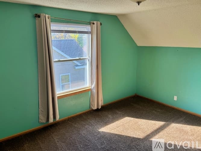St. Cloud House: 222 19 1 2 Ave N