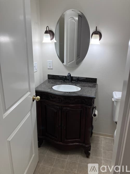 Tacoma House: 612 South 84th Street