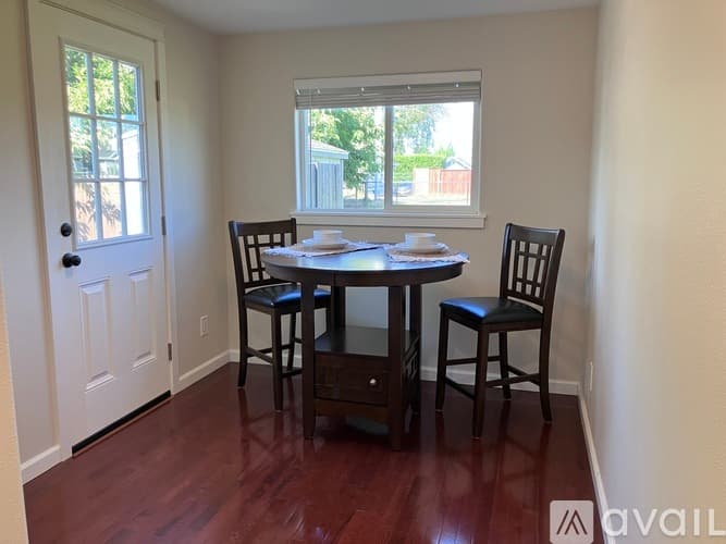 Tacoma House: 612 South 84th Street