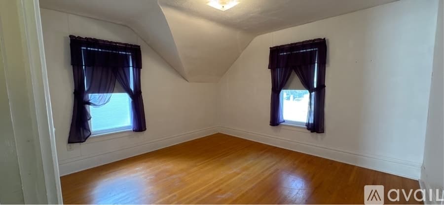 Dassel House: 340 Parker Ave E