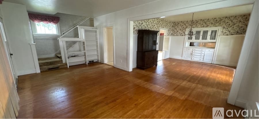 Dassel House: 340 Parker Ave E
