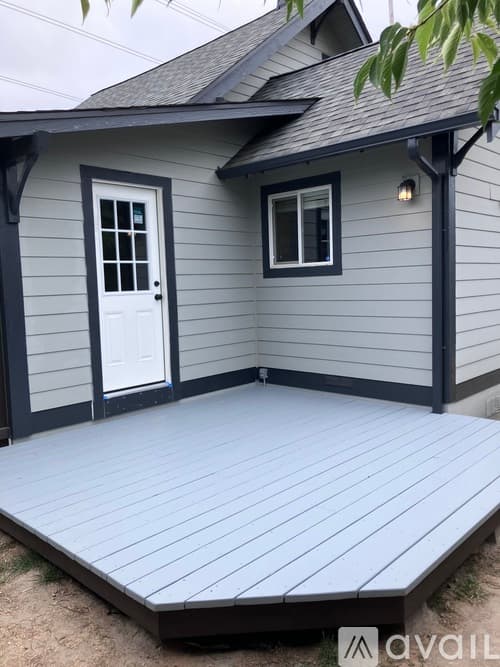 Tacoma House: 612 South 84th Street