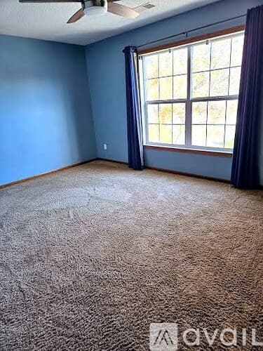 Shakopee House: 7507 Derby Ln