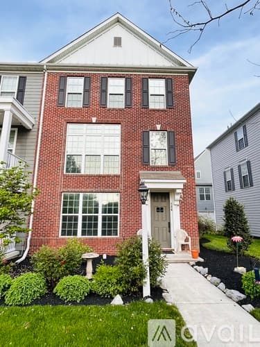 Mechanicsburg Townhome: 126 Ellis Alley