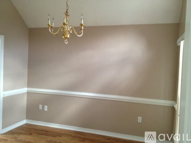 Mary Esther House: 434 Bridgewater Ct
