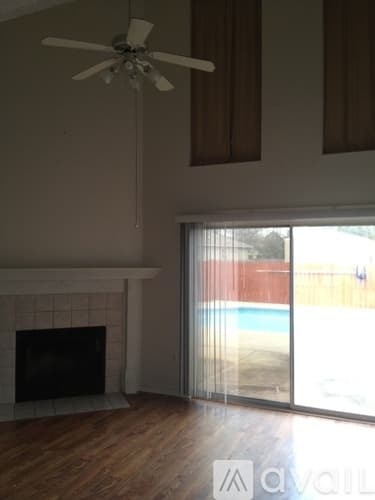 Mary Esther House: 434 Bridgewater Ct