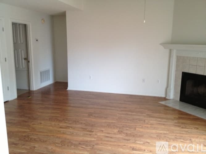 Mary Esther House: 434 Bridgewater Ct