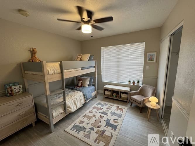 Peoria House: 8013 W Corrine Dr