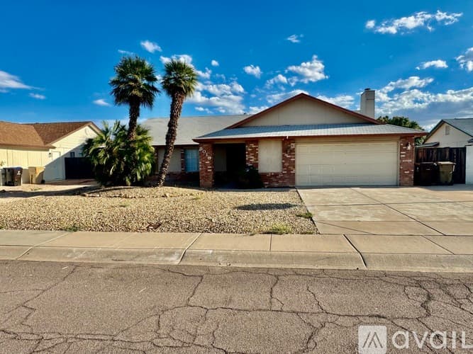 Peoria House: 8013 W Corrine Dr
